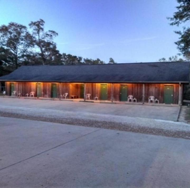Whispering Creek Lodging & Rv Resort Newton Eksteriør billede