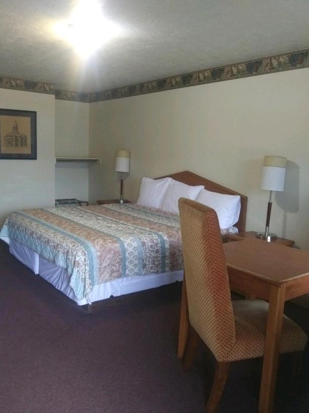 Whispering Creek Lodging & Rv Resort Newton Eksteriør billede