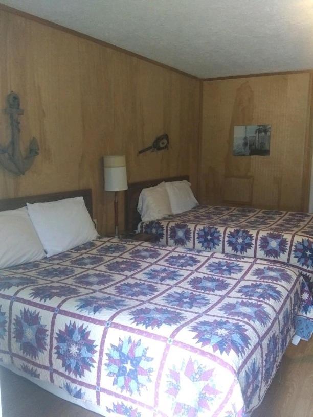 Whispering Creek Lodging & Rv Resort Newton Eksteriør billede