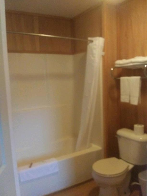 Whispering Creek Lodging & Rv Resort Newton Eksteriør billede